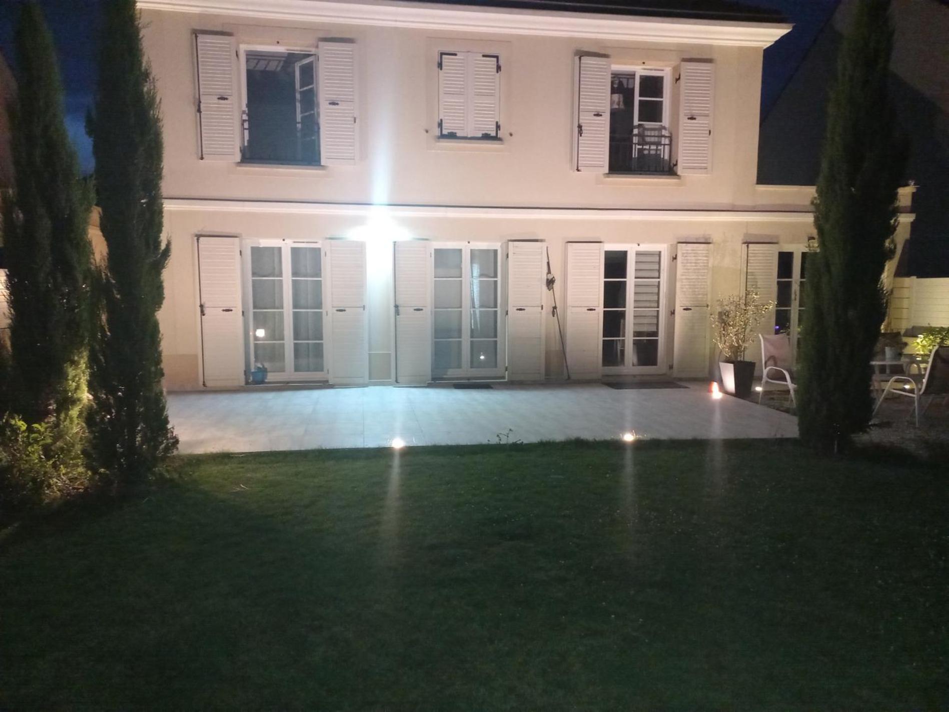 מונטבראן Luminary Night Suite מראה חיצוני תמונה