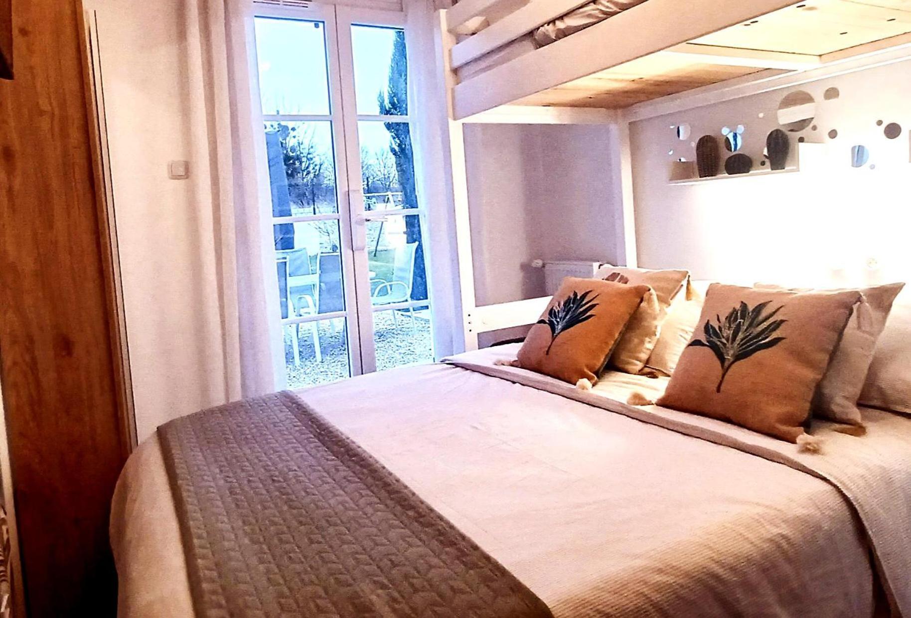 מונטבראן Luminary Night Suite מראה חיצוני תמונה